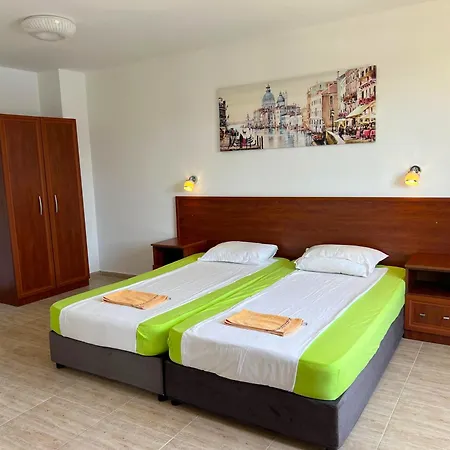 теодора Affittacamere 2*