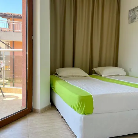 теодора Πανσιόν 2*