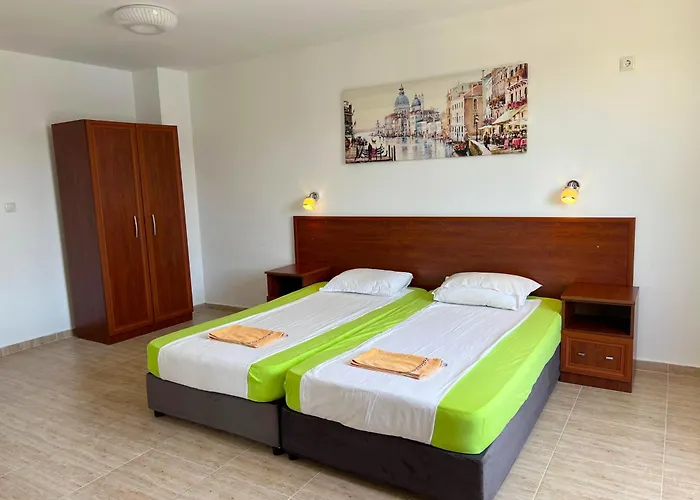 теодора Affittacamere 2*