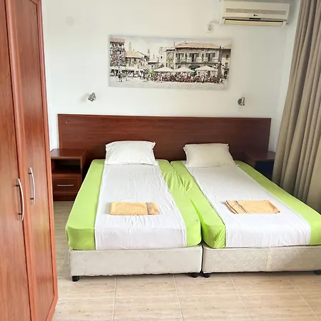 теодора Carewo