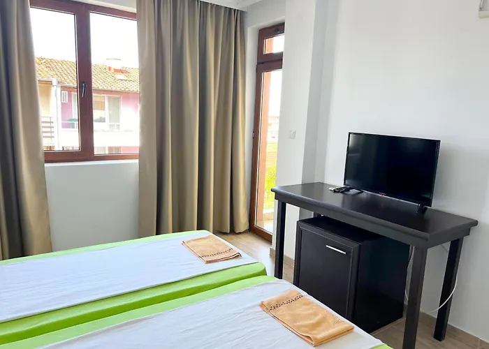 ゲストハウス теодора